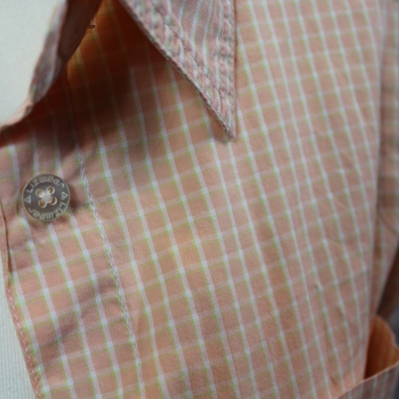 NWT Liz Claiborne Peach Button Down Top - Picture 4 of 4